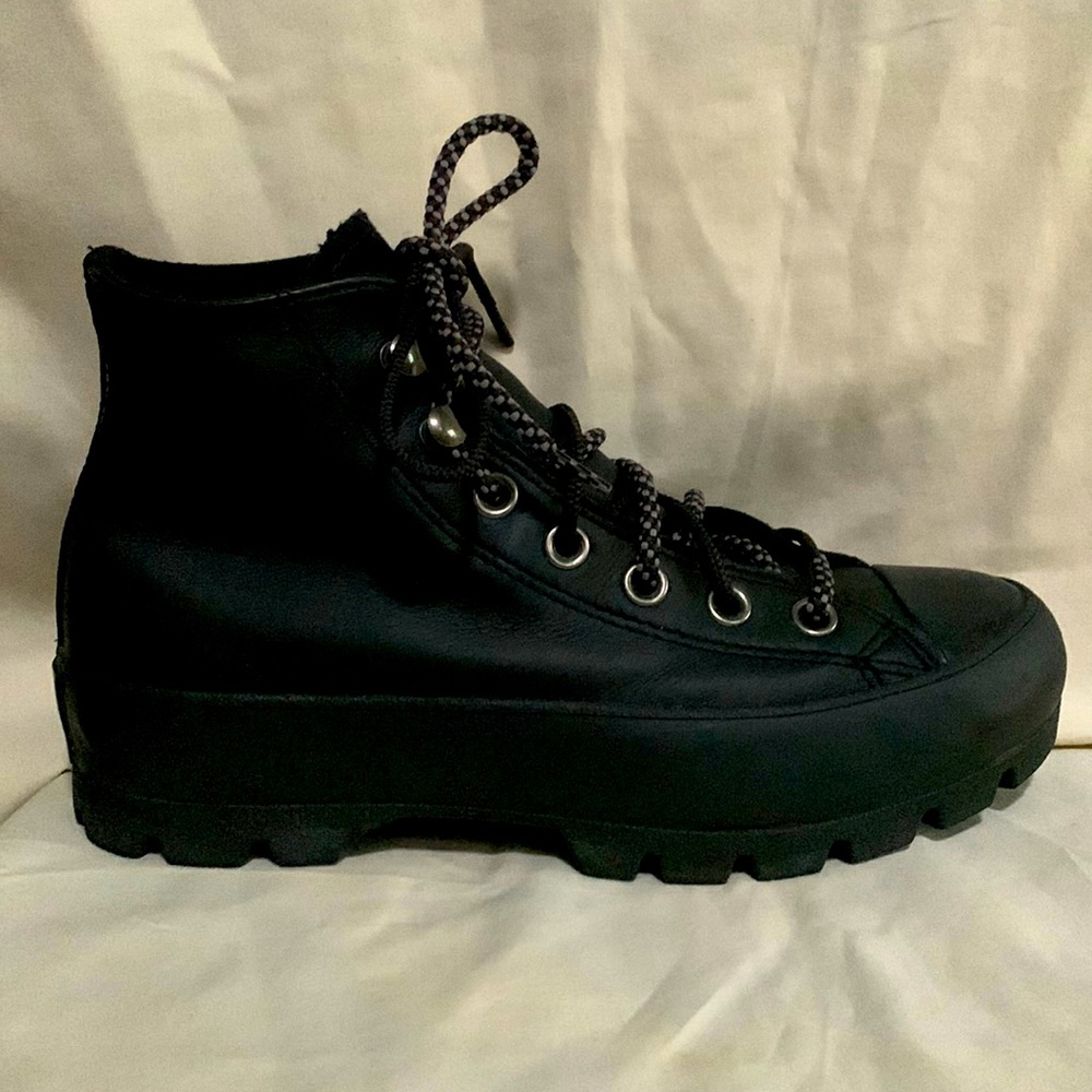 Converse CTAS Lugged Winter Hi Boots